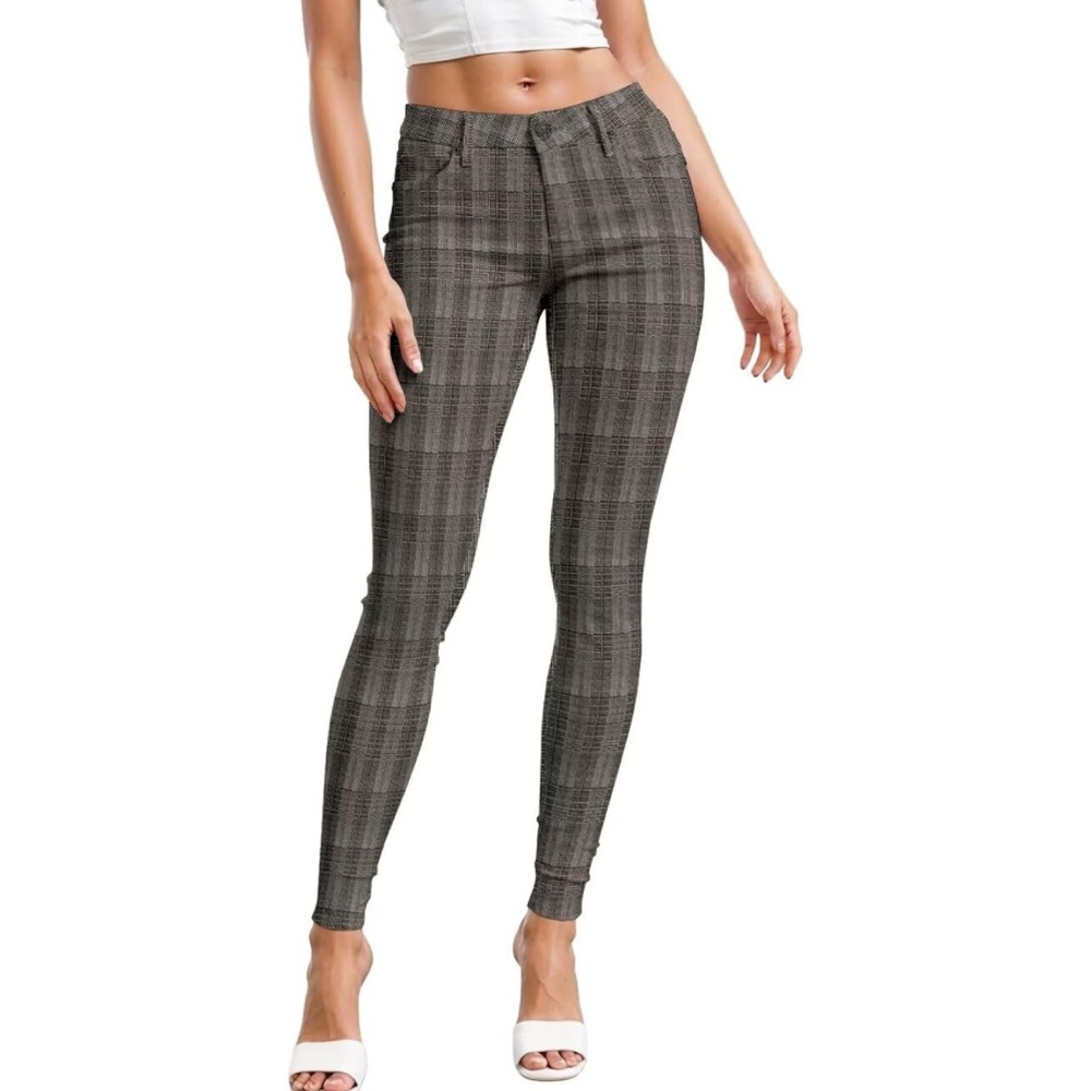 5/$25 NWT Gray Plaid bum lifter Skinny Pants